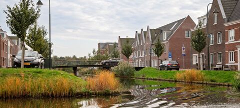 Woonwijk De Oevers in Roelofarendsveen